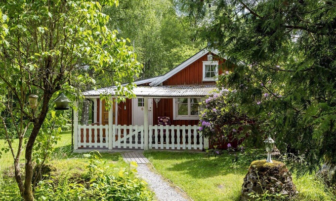 Urshult House | Nice cottage close to Urshult with access to a boat by lake Åsnen | SE06027