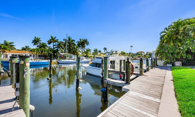 Harbor Village Apartment | Nice Dock view Getaway
