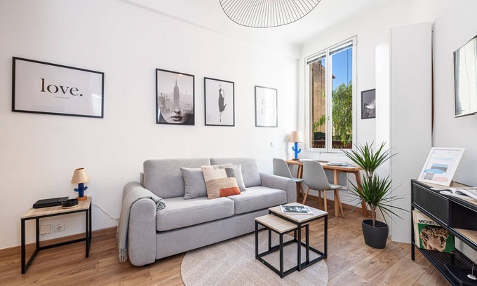 Quartier du Port Apartment | Nice equipped studio - Port district