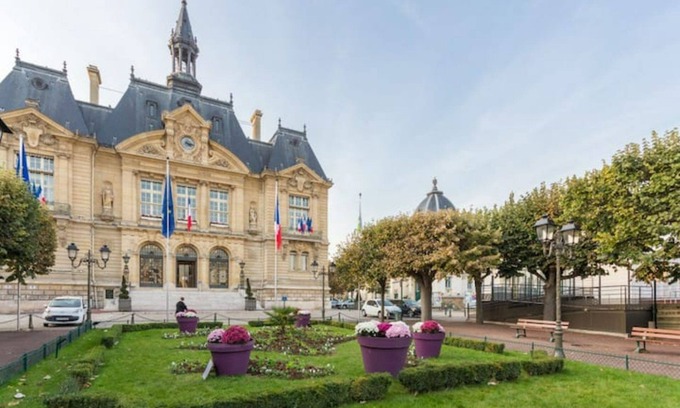 Suresnes Apartment | Nice Flat 2 bedrooms 15 mins from Paris-La Defense