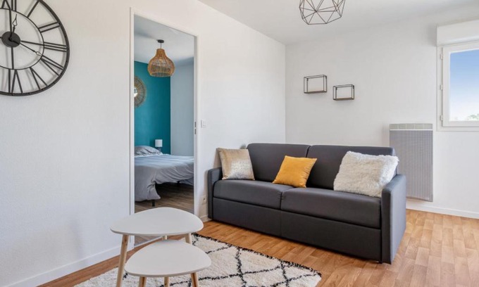 Vannes Apartment | Nice flat w balcony and garage in Vannes 5 min to the beach - Welkeys