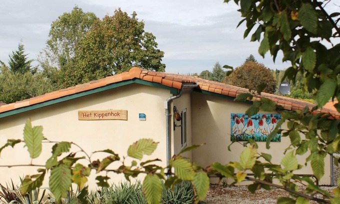 Ecuras Cottage | nice holiday home, pet-friendly near golf course and swimming lake