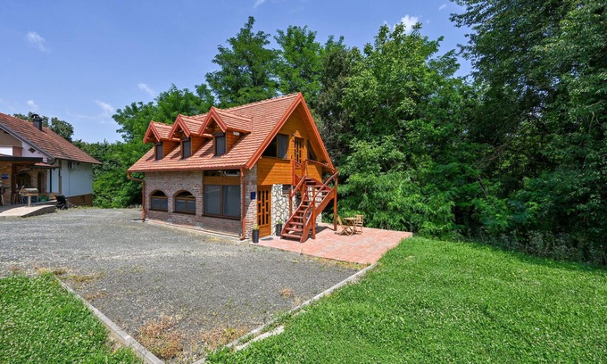Ludbreg House | Nice home in Vinogradi Ludbreski