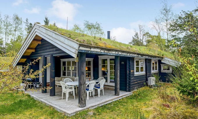 Hornbaek House | Nice home in Hornbæk with WiFi