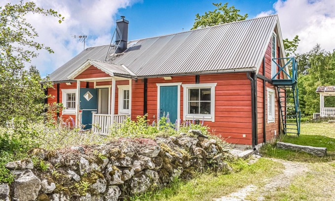 Olofstrom House | Nice home in Olofström with kitchen