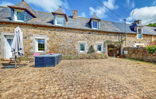 Plouagat House | Nice Home In Plouagat With Wifi