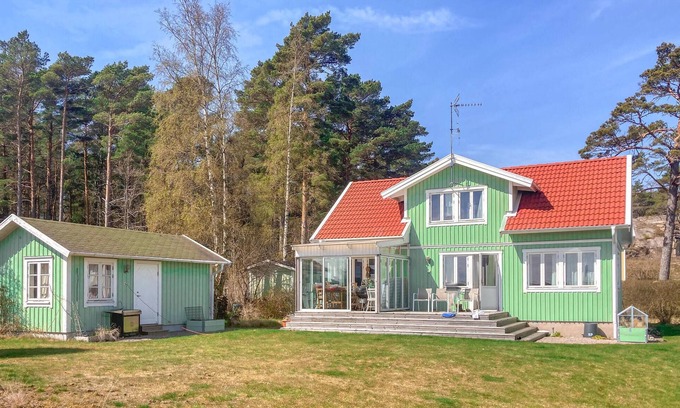 Reso House | Nice home in Resö with kitchen