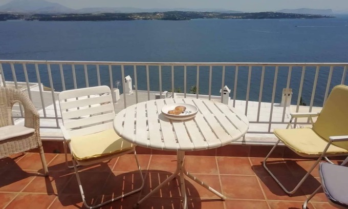 Spetses House | Nice house with sea view in Spetses, Greece