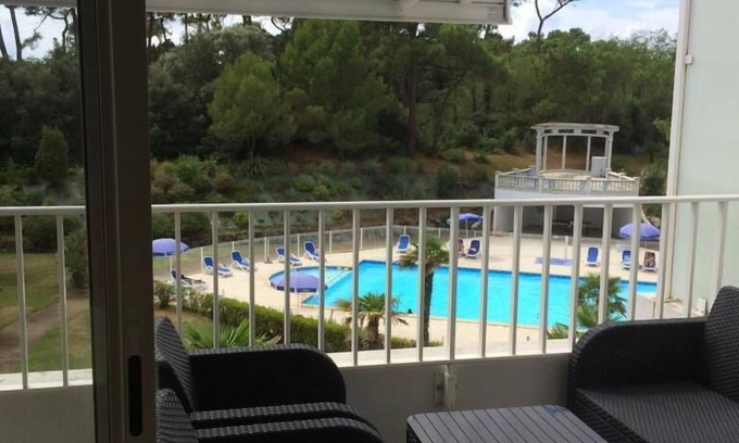 Les Sables d'Olonne Apartment | Nice large 2 bedroom apartment with all comfort, quiet, top floor.