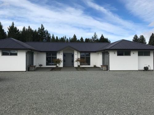 Twizel House | Nice & New