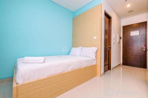 Semanggi Apartment | Nice Studio Apartment at Ciputra World 2 By Travelio