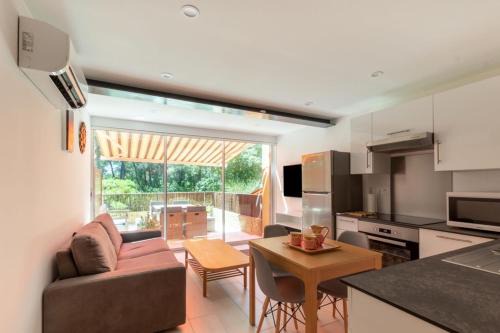 Saint-Mandrier-sur-Mer Apartment | Nice Studio 30 M With Terrace Near The Sea