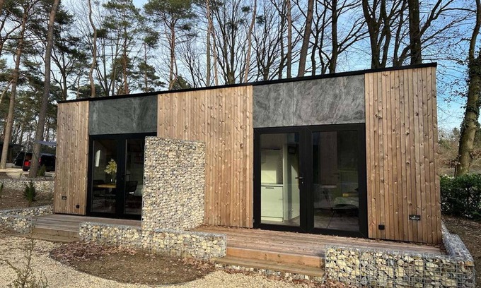 Zutendaal Ski Chalet | Nice studio with kitchenette 16 km from Maastricht