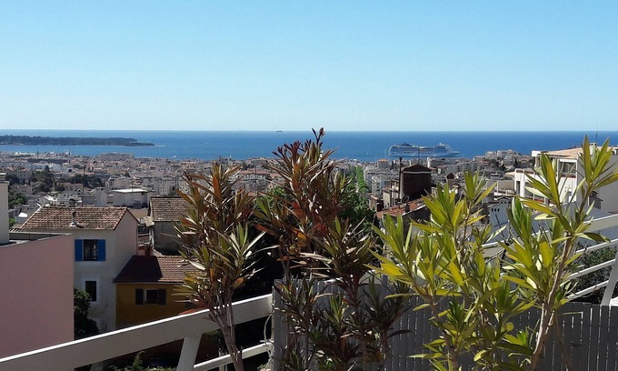 Le Cannet Apartment | Nice studio with panoramic view over the bay of Cannes