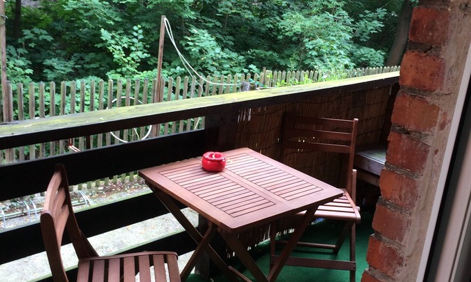 Jena-West Apartment | Nice sunny apartment for 2, near center, free wif and parkingi