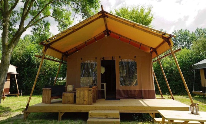 Municipality of Langedijk House | Nice tent with bathroom, near a recreation area