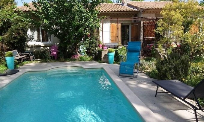 Morieres-les-Avignon Villa | Nice villa in Morières-lès-Avignon with pool