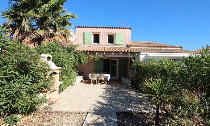 Portiragnes-Plage House | Nice villa with 2 bedrooms and lovely view on natural reserve, Residence with pool LE CLOS DE.