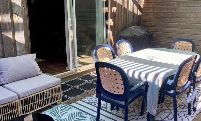 Carcans Plage Apartment | Nice wooden apartment ! 80 meters from the sea!