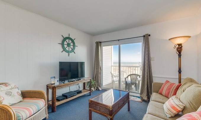 Windy Hill Condo | Nicely decorated unit in Low-rise building + Free Attraction Tickets!