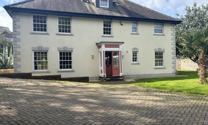 Millbrook Cottage | Nicely Tucked Away Cottage