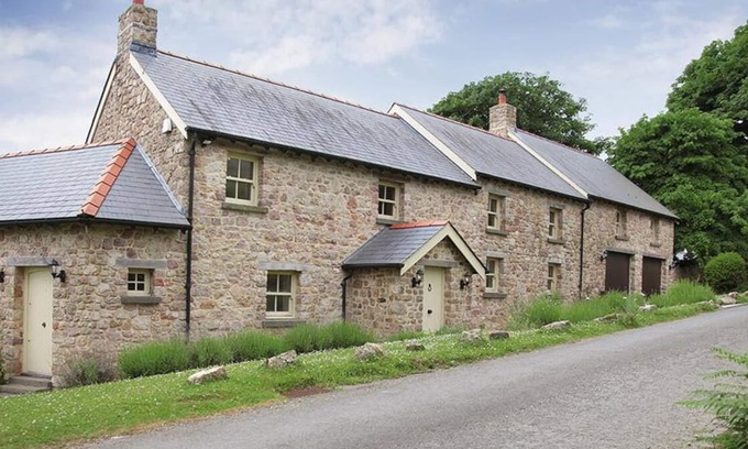 Crynant House | Nicholaston Cottage in the beautiful Swansea