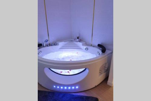 Ventabrun Apartment | Nid d'amour baignoire/jacuzzi