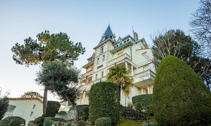 Saint-Palais-sur-Mer Apartment | Nid d’Artiste Nid d’Amour