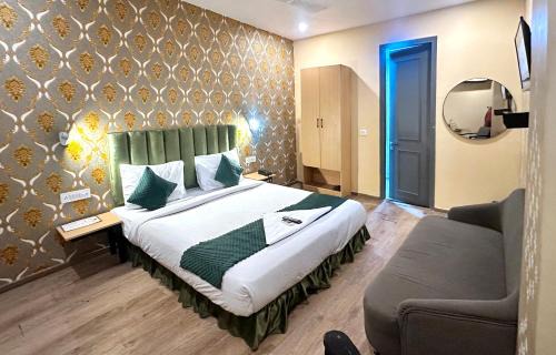 South West Hotel | Nidra Hotel near Yashobhoomi Sector 10, Dwarka,Delhi