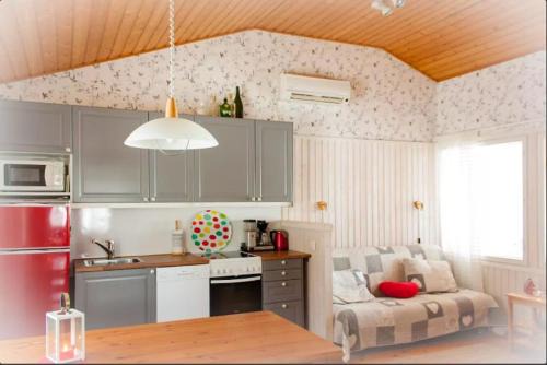 Tampere Apartment | Niemi-Kapee Mansikka - Cozy cottage by the lake