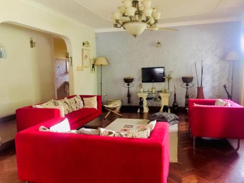 Dar es Salaam House | Nieta Chunu