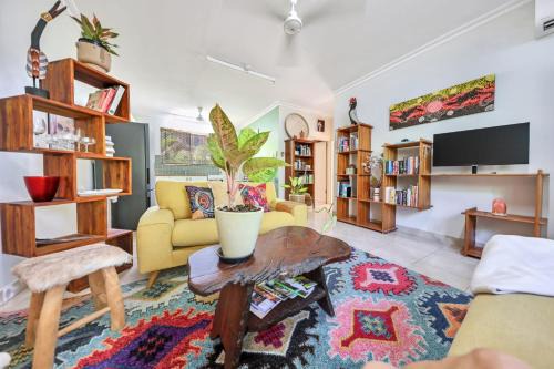 Nightcliff Apartment | Nightcliff Getaway with Free WiFi
