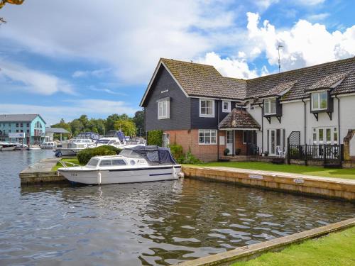 Wroxham House | Nightingale