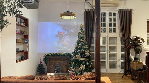 Hang Bai Apartment | Nih Homestay Classic Room 2Bed with balcony Near Hoan Kiem Lake