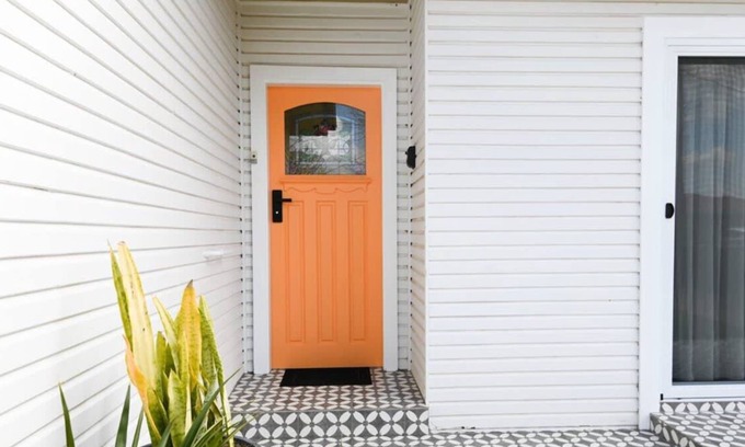 Orange House | Nile Cottage - Cosy & Convenient, Close to CBD