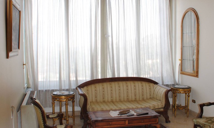 Al Duqqi Apartment | nileviewapartment.com