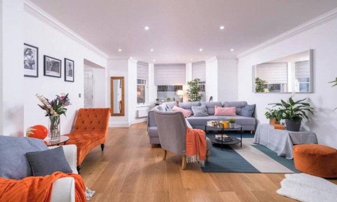 Redcliffe Apartment | Niru Experience Luxury Boutique Garden 2BD 2BA