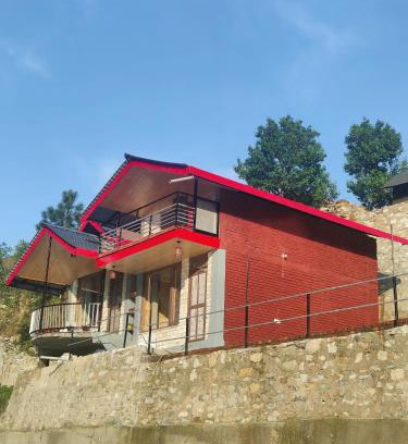 Banjar Other | Nirvana by The River, Tirthan Valley