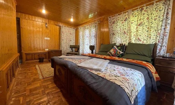Srechan Cabin | Nirvana Resorts