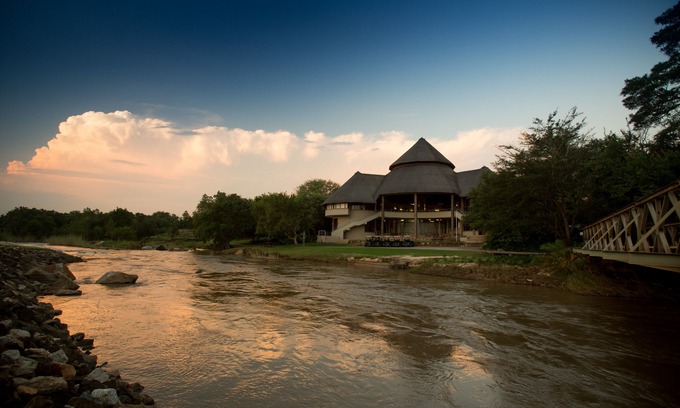 Manzini District Hotel | Nkonyeni Lodge & Golf Estate