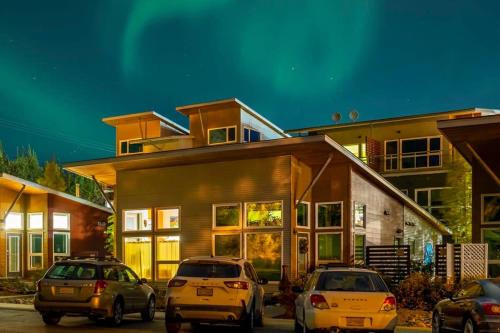Whitehorse House | NN - The Kit 3 - Downtown 1-Bed 1-Bath