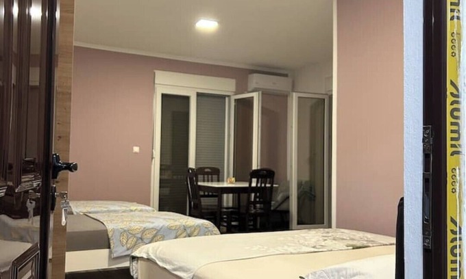 Zgrade Apartment | NNL Apartment 3