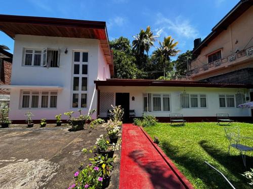 Anniwatta House | No 06 Veediya Bandara Lane Bahirawakanda