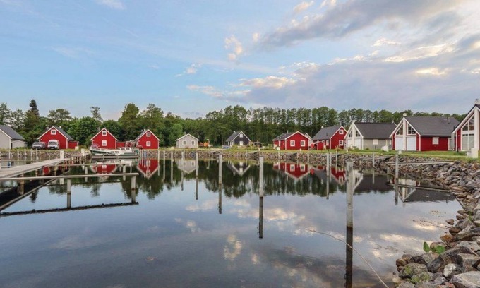Wandlitz House | No. 512 Zerpenschleuse: Holiday home: Harbor view