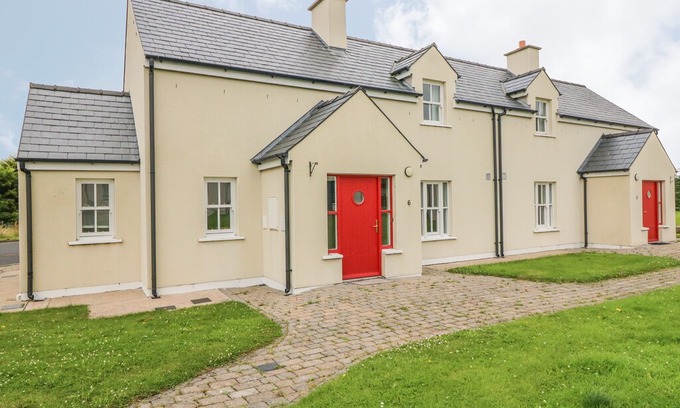 Dungarvan Cottage | No. 6 An Seanachai Holiday Homes, RING, COUNTY WATERFORD