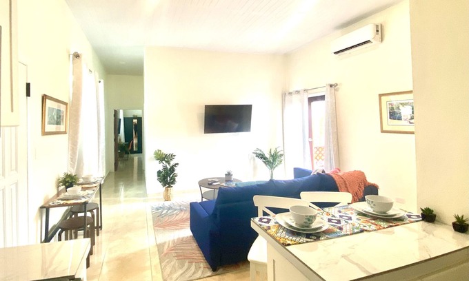 Havensight Apartment | No Chores! 2 BD 2 BA in the heart of Havensight