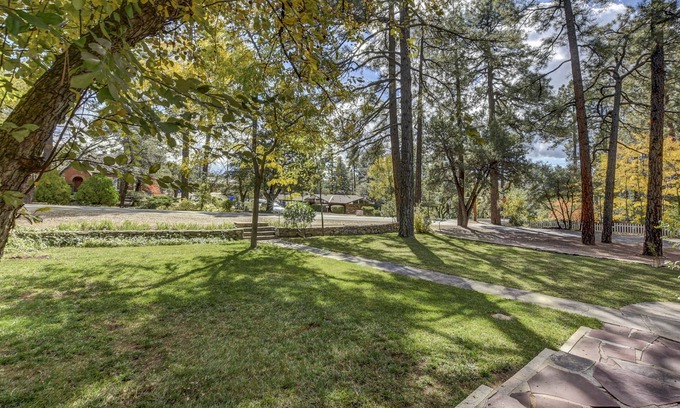 Prescott House | No Hidden Fees! Walk to Dwntwn!