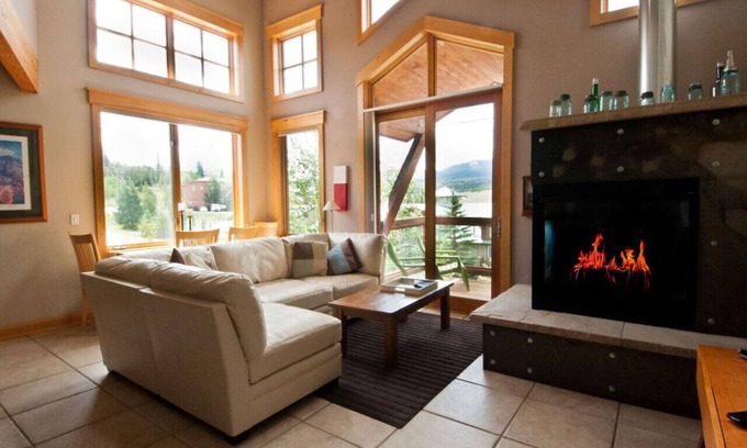Dillon Condo | NO PETS, Center of town, walk to shops and dining,