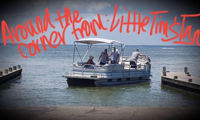 West Livingston Cabin | No shoes, No Shirt, No Problem, Lake Time, Relax and Chill at the Lake!