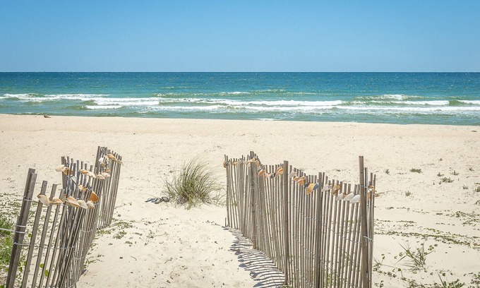 St. George Island Apartment | NO STAIRS TO CLIMB! Beachfront. 1 bed/1bath.